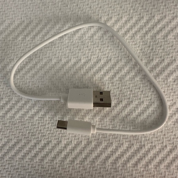 ZIIP 2.0 Microcurrent Facial Device with White and Silver Design - Picture 6 of 6